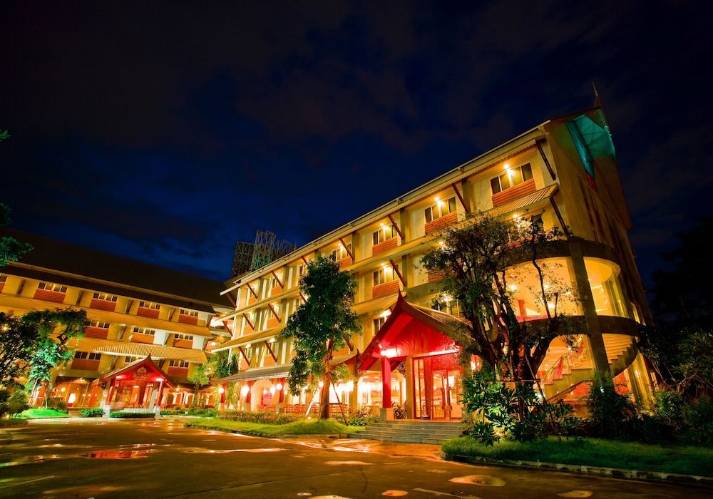 undefined Jolly Suites & Spa Thaphra 2