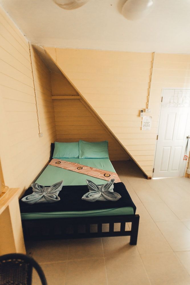 Baanbangkok Chinatown Standard Room, Non Smoking, Private Bathroom 2