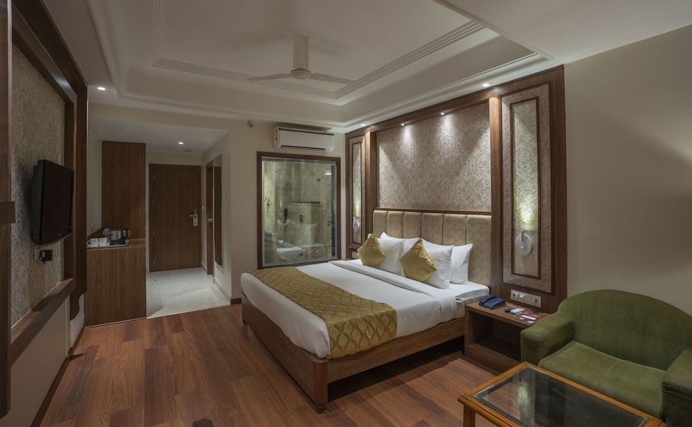 SHRI RAM EXCELLENCY Deluxe Room 5