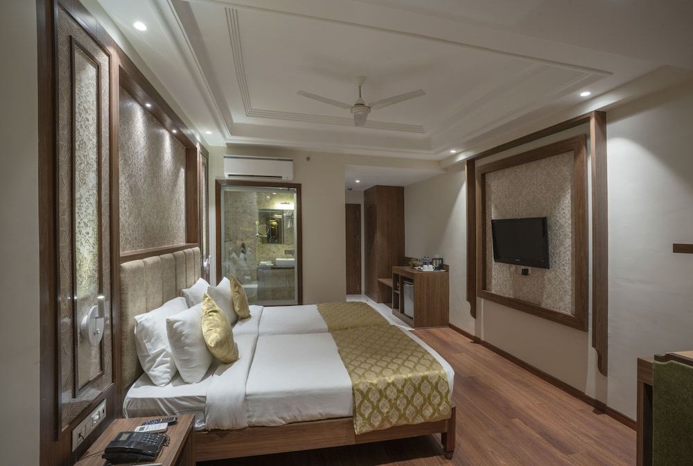 SHRI RAM EXCELLENCY Deluxe Room 4