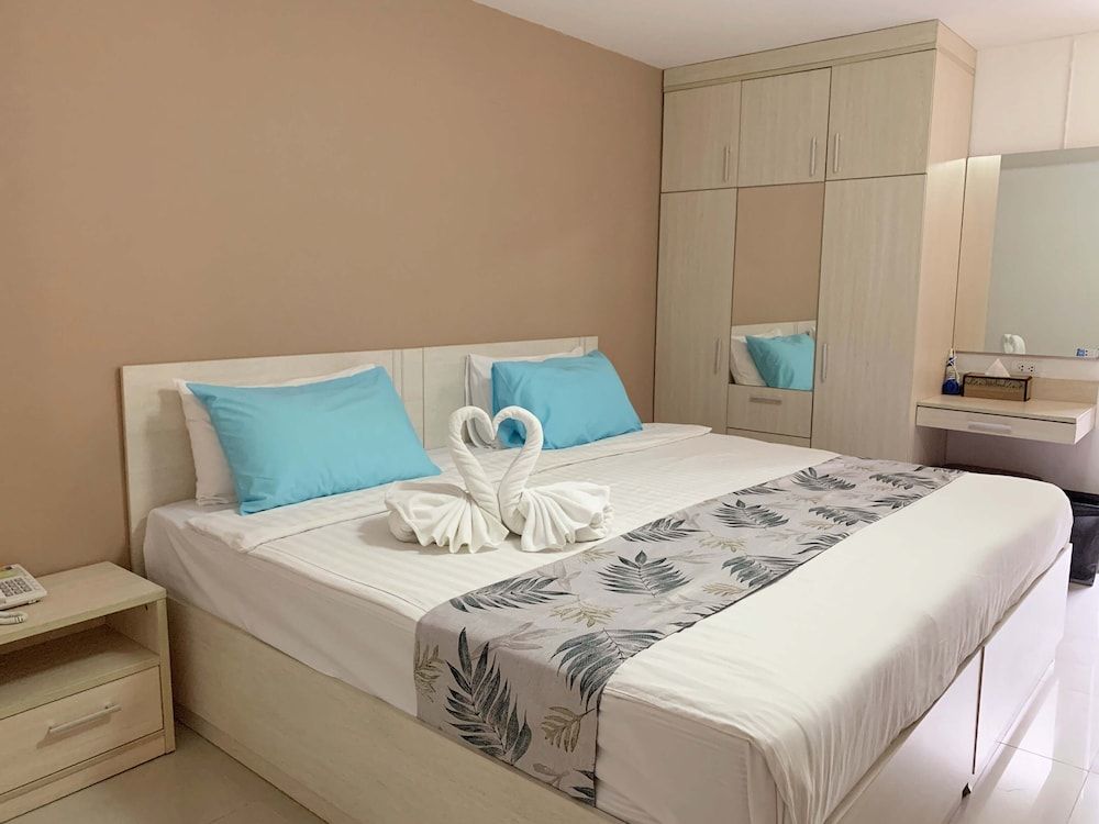 undefined Krongthong Mansion & Hotel 10