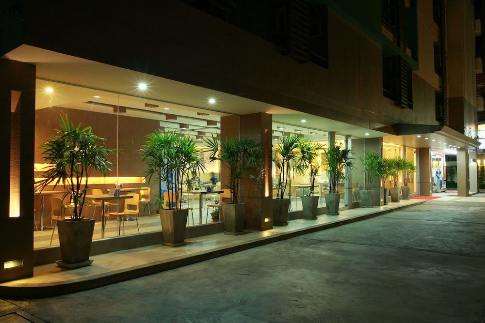 undefined Krongthong Mansion & Hotel 3