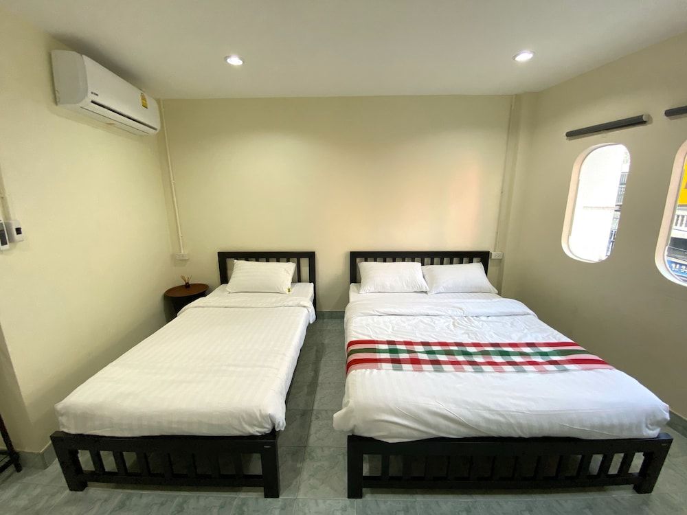 undefined Gate 2Hostel 5