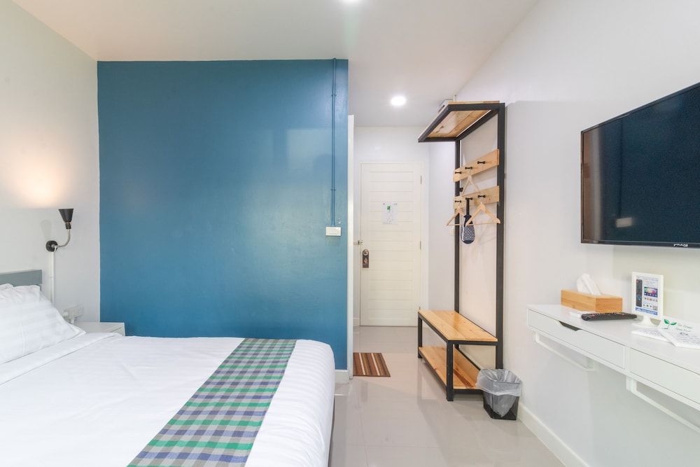 Every Surawong City Double Room, 1 King Bed, City View 14