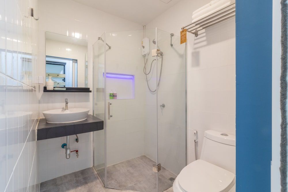 Every Surawong City Double Room, 1 King Bed, City View 19