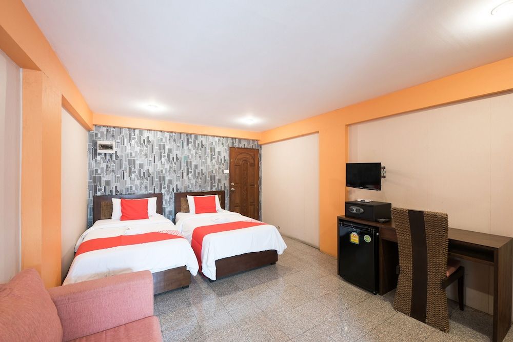 undefined OYO 110 Old Town Hotel 7