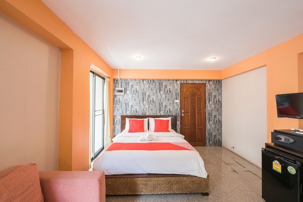 undefined OYO 110 Old Town Hotel 4