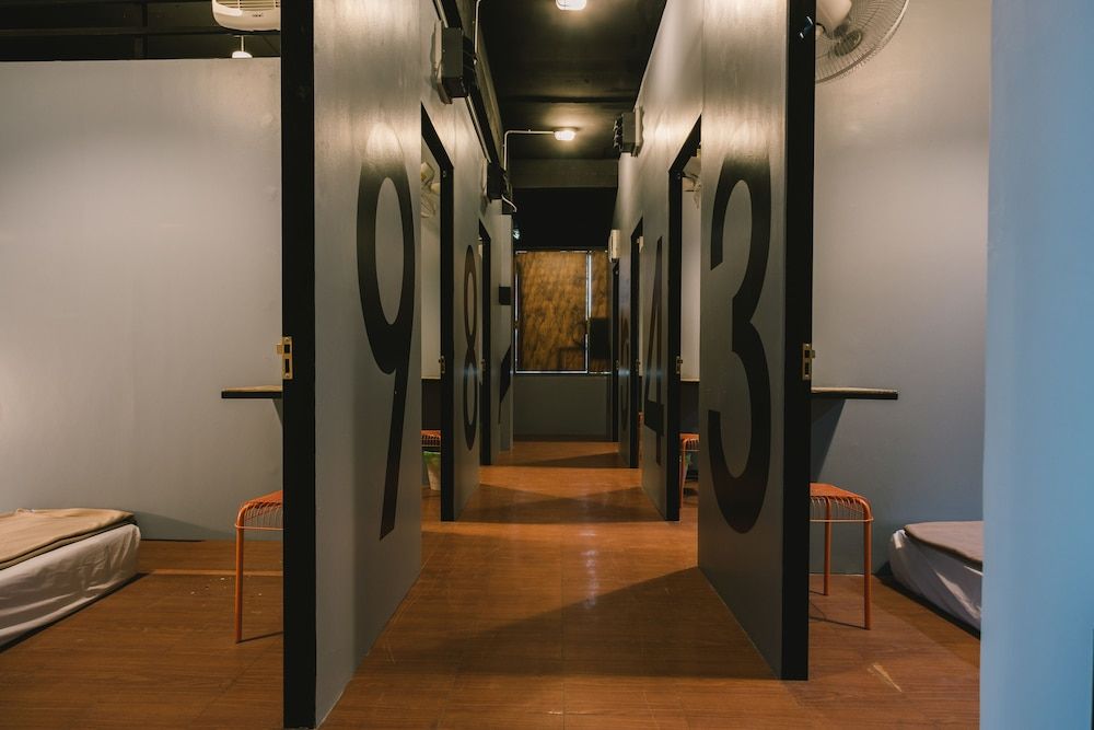 undefined Guyasuka X Suthisan - Hostel 10