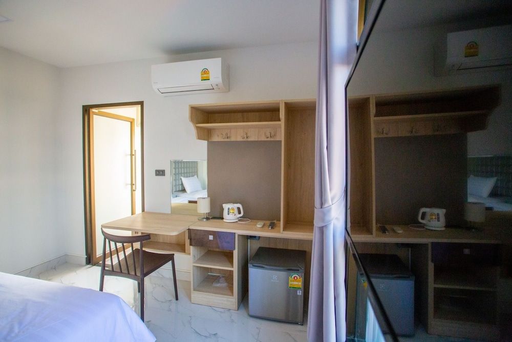 Rich8 Hostel Comfort Double Room, 1 King Bed, Non Smoking, Private Bathroom 11