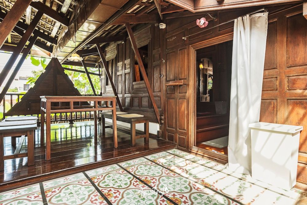 undefined Baan Mahabhirom by Favstay 10