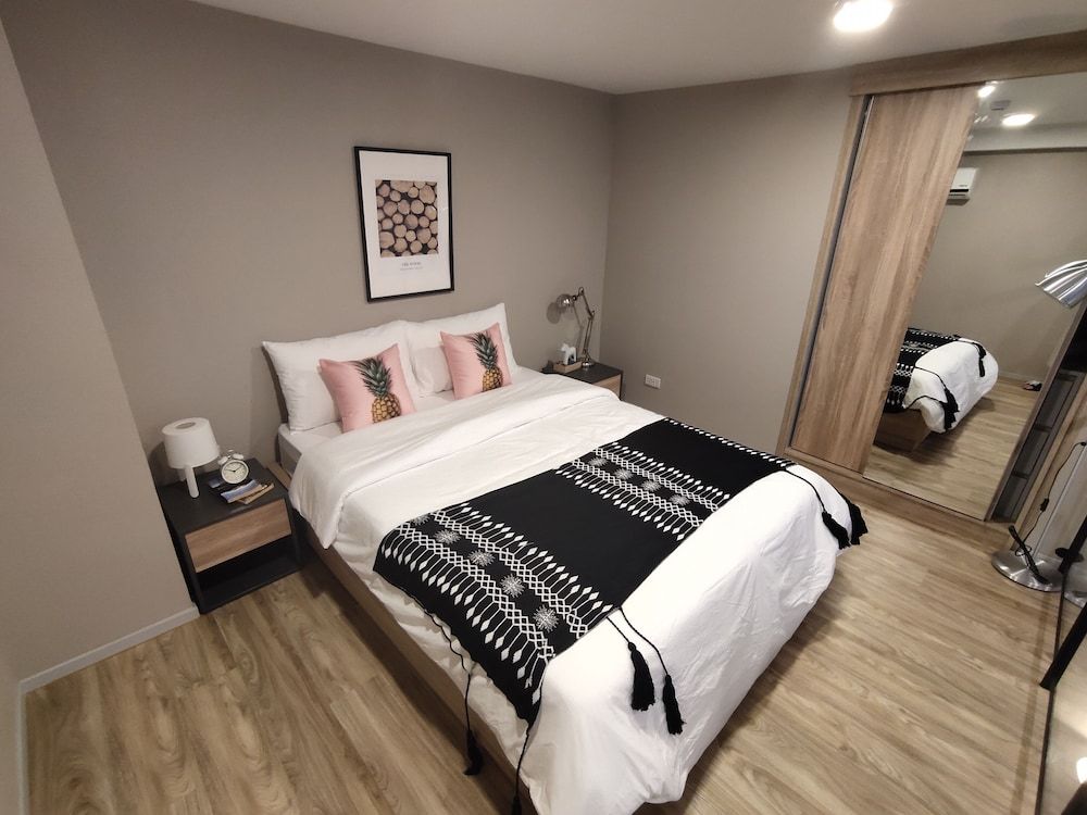 undefined Hotel Blossom Sathorn 9