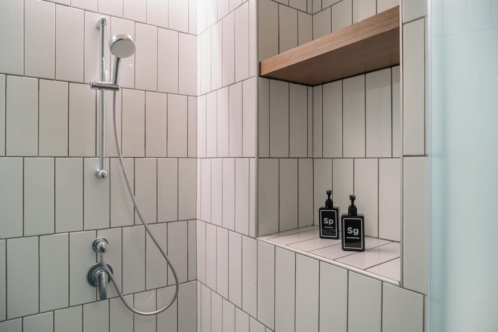 Triple Y Hotel Deluxe Triple Room 7