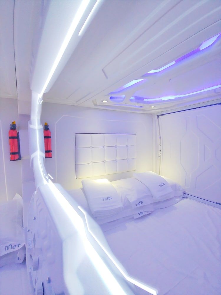 undefined Met a Space Pod at Asoke 10