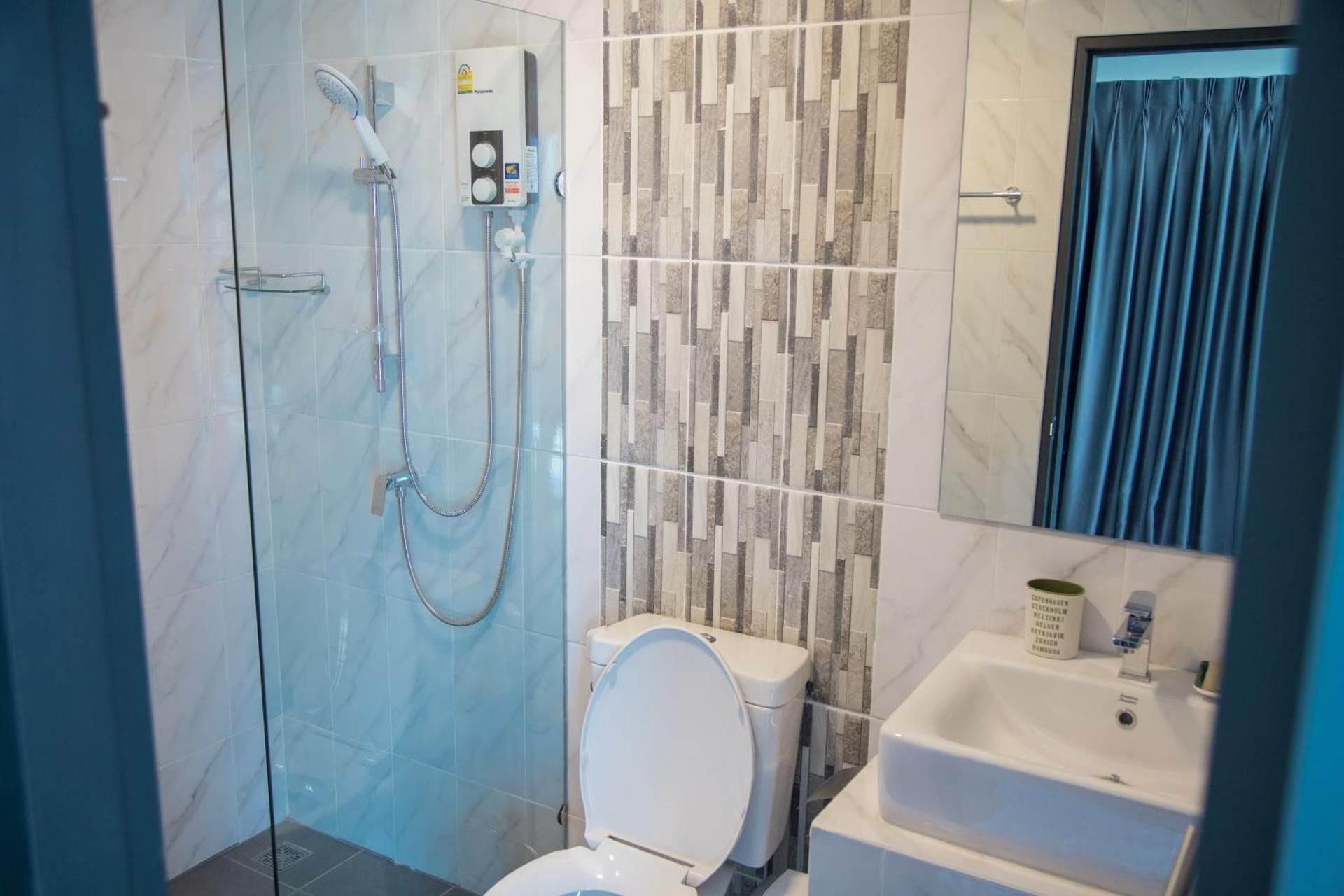 undefined Hallton Hotel Bangkok 8