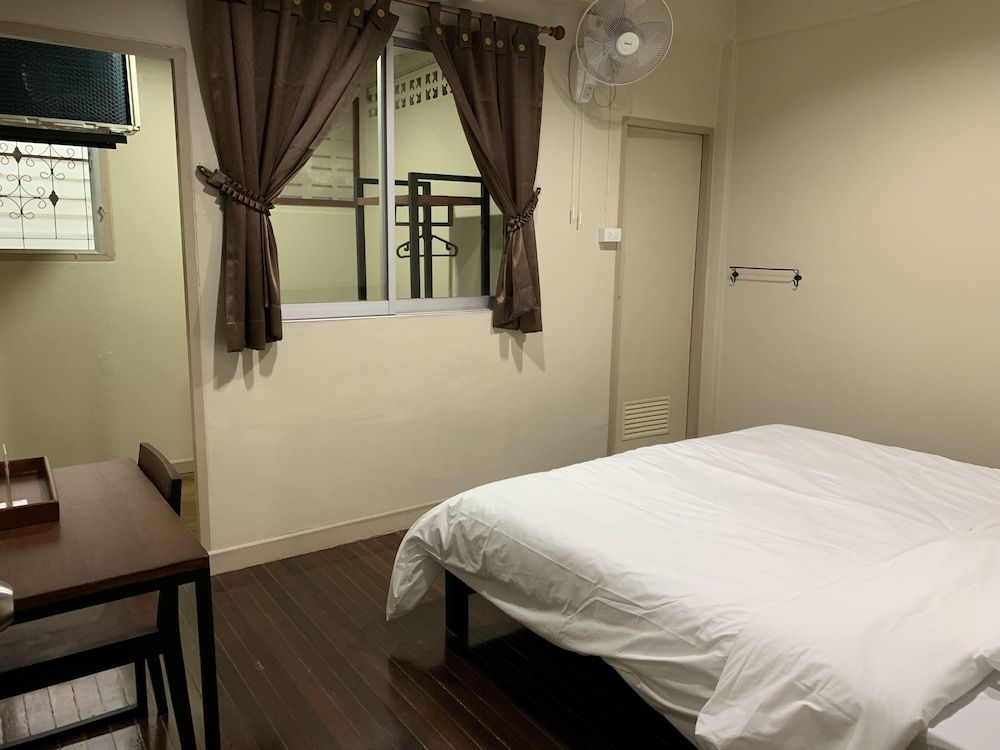 Achcha - MRT Itsaraphap Station Standard King Room 2