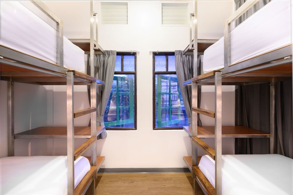 REST IS MORE Hostel 4-Bed Female Dormitory Room 6