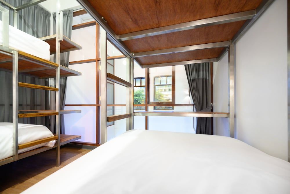 REST IS MORE Hostel 4-Bed Female Dormitory Room 4