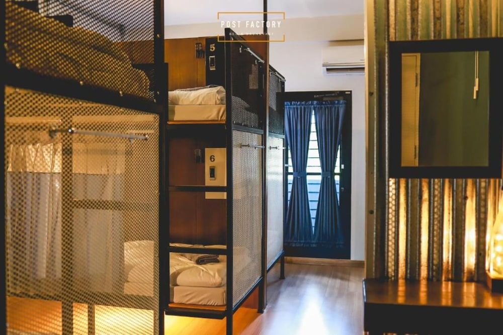 undefined Post Factory Bed & Breakfast Sathorn Hostel - Adults Only 7