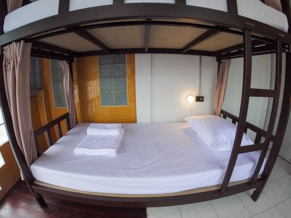 Bed De Bell Hostel 4-Bed Female Dormitory 6