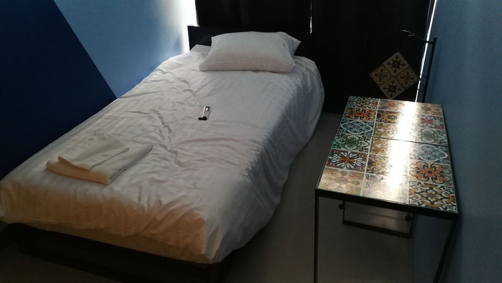 undefined Tiga House 2