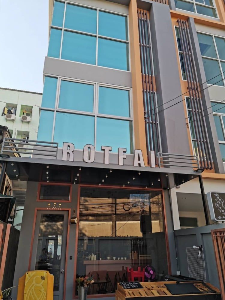 undefined Ratchada Hotel (ROTFAI) 7