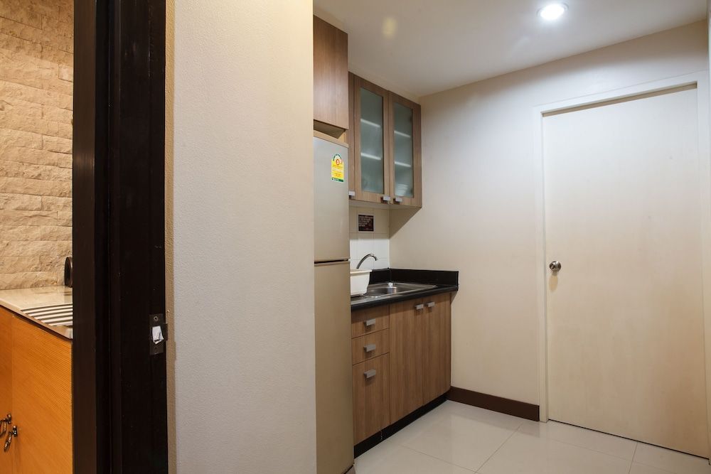 2A - No Impact From Earthquake 2 Bedrooms 2,5 Bathrooms in Central Bangkok Condo, 2 Bedrooms, Accessible, Balcony 22