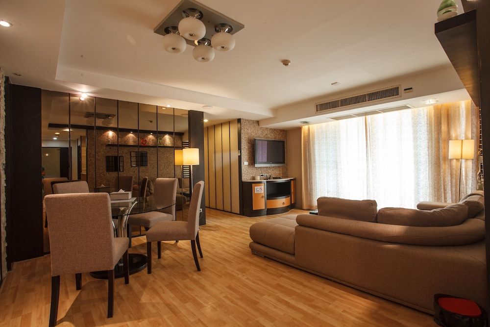 2A - No Impact From Earthquake 2 Bedrooms 2,5 Bathrooms in Central Bangkok Condo, 2 Bedrooms, Accessible, Balcony 20