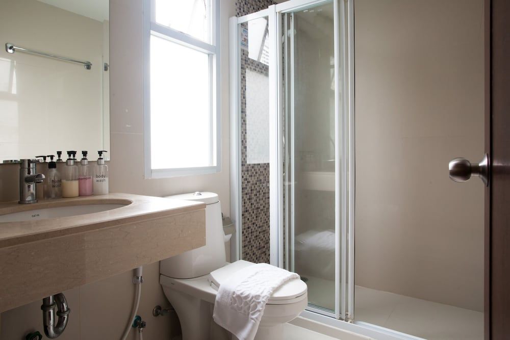 2C - No Impact From Earthquake 2bedrooms 2 Bathdowntown Bangkok Condo, 2 Bedrooms, Accessible, Balcony 8