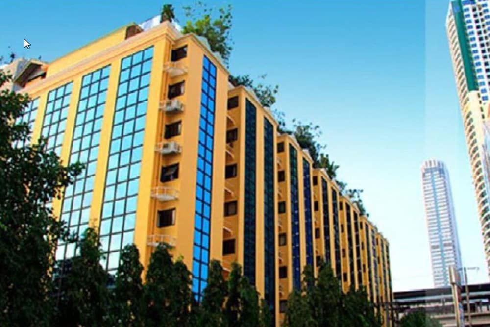 undefined King Royal Garden Inn