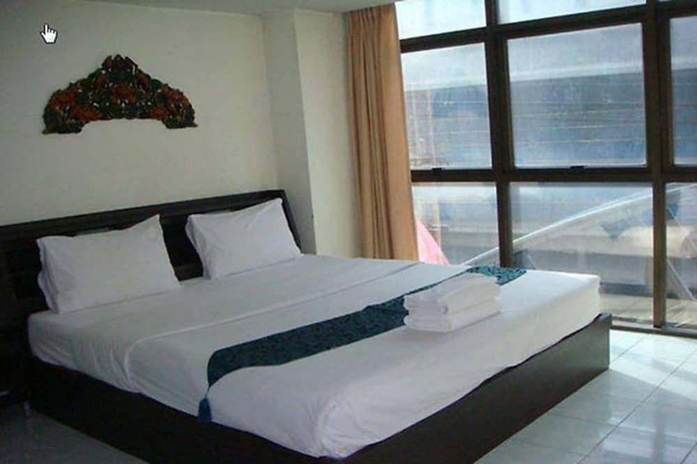 King Royal Garden Inn Superior Room