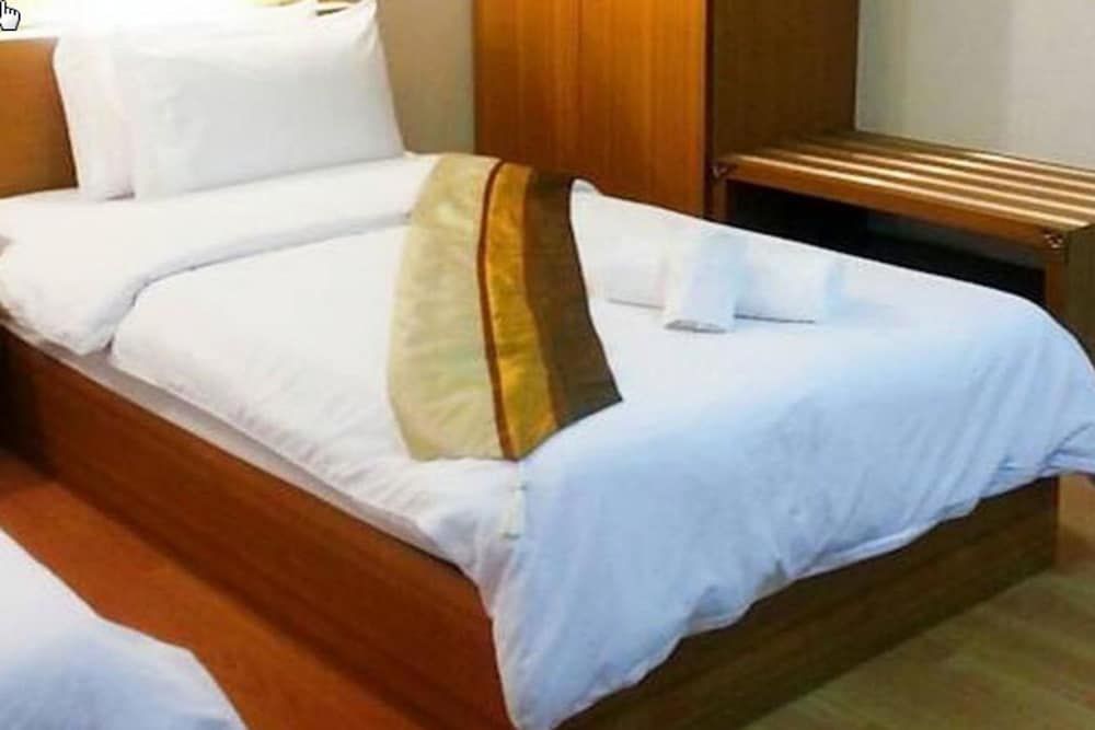 King Royal Garden Inn Superior Room 6