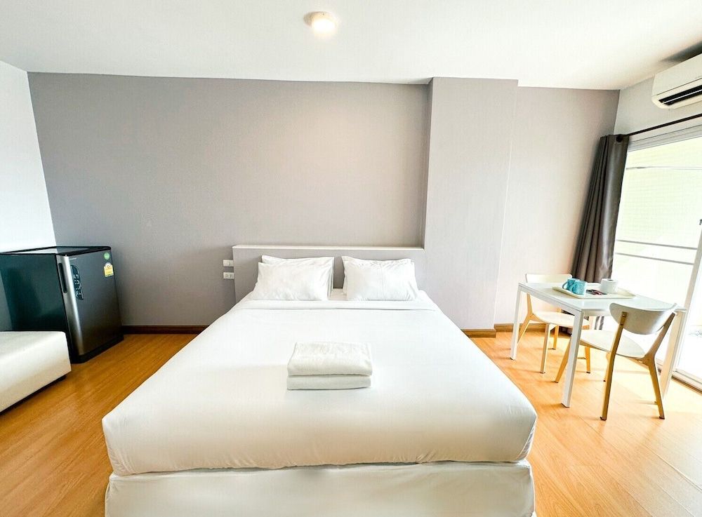 undefined The Island Resort 9