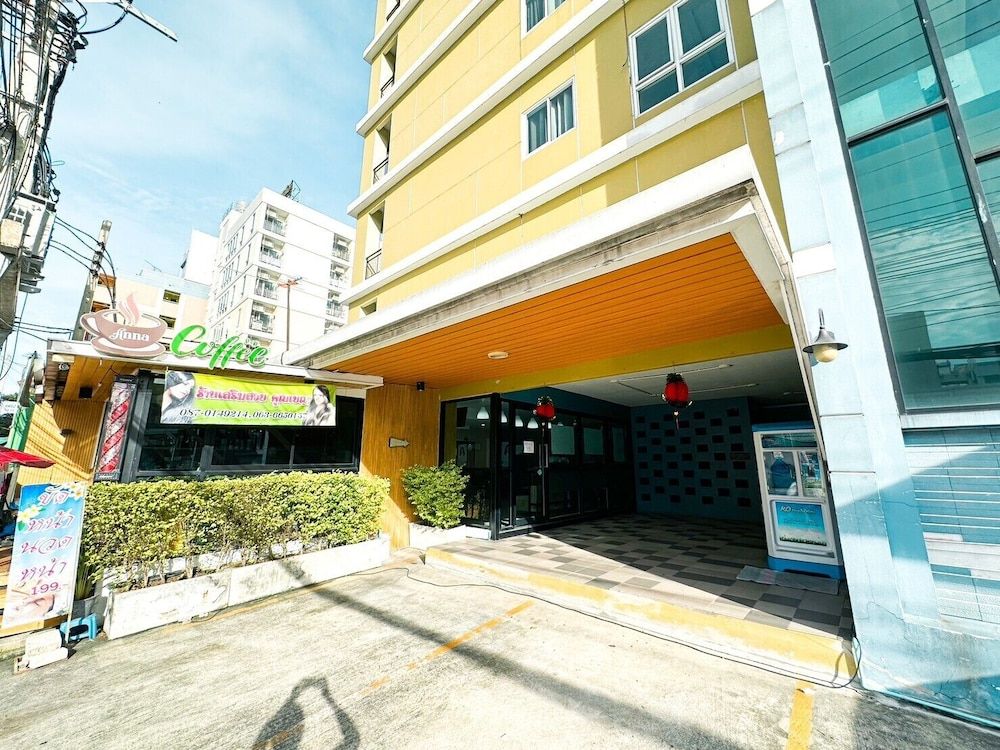 undefined The Island Resort 6