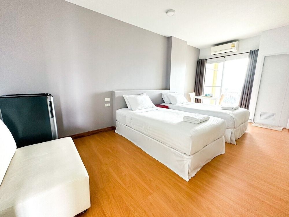 undefined The Island Resort 5