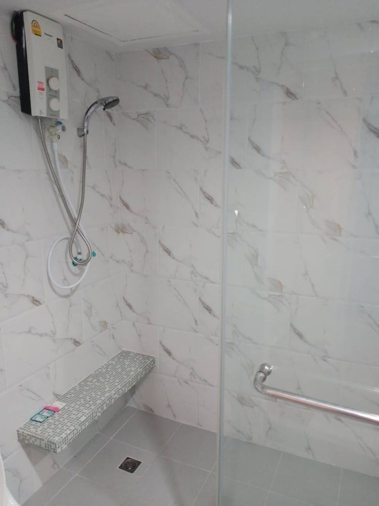 undefined Royal Garden Home Hotel 5