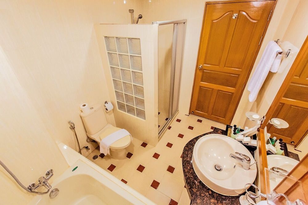 Varindavan Park Serviced Residences Luxury Studio Suite 4