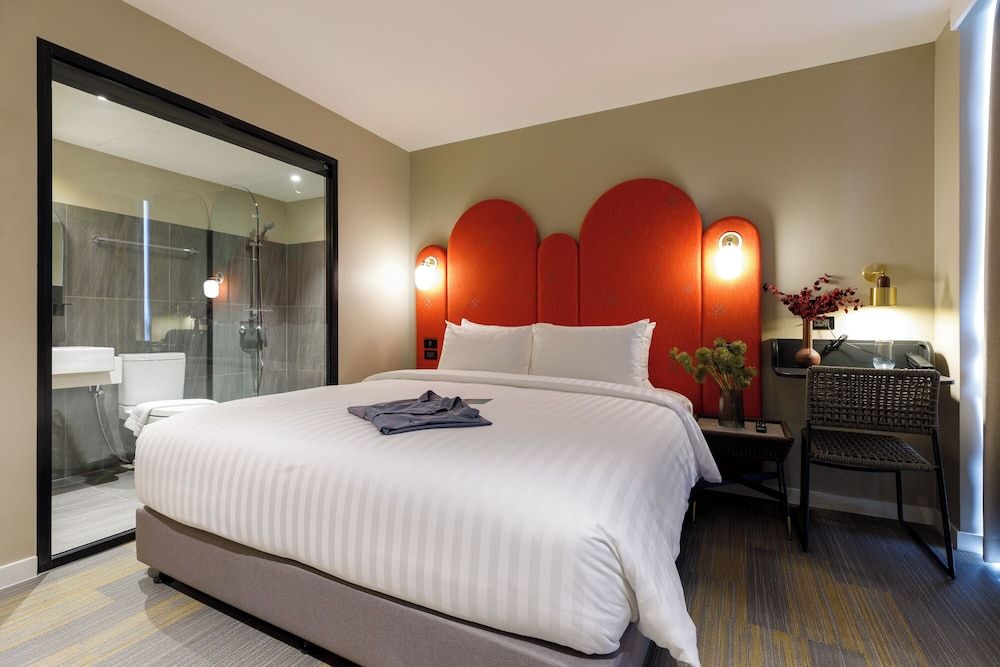 Benjarong Hotel Bangkok Standard Double Room 3