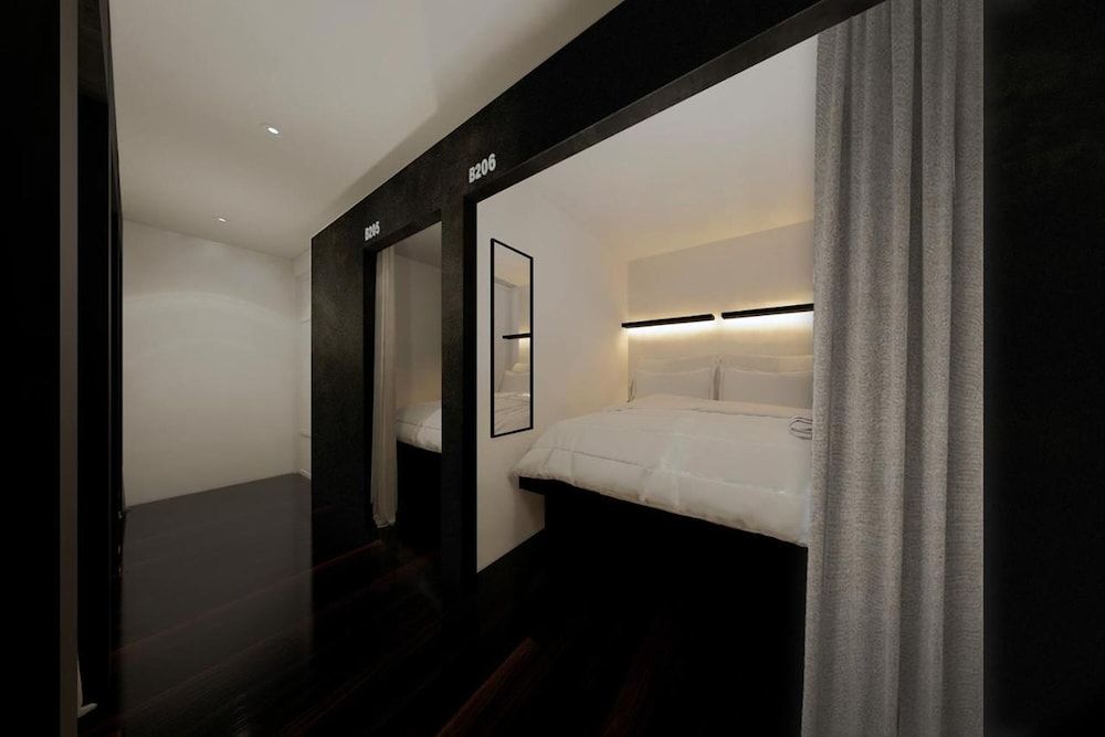 undefined Forgotten Hostel Silom 8