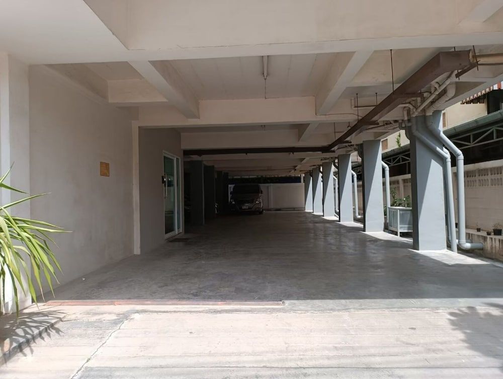 undefined Grandview Place 5