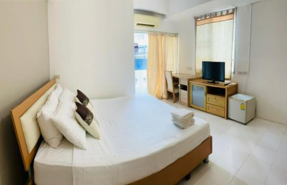 undefined Grandview Place 10