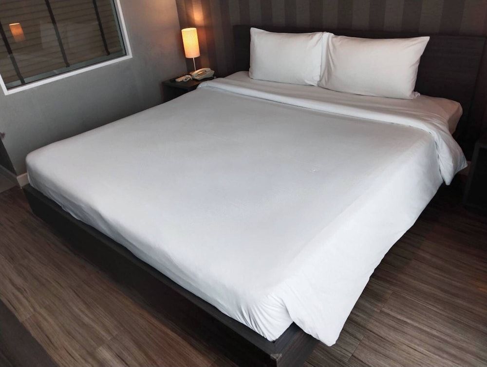 undefined J RESIDENCE THONGLOR 8 10