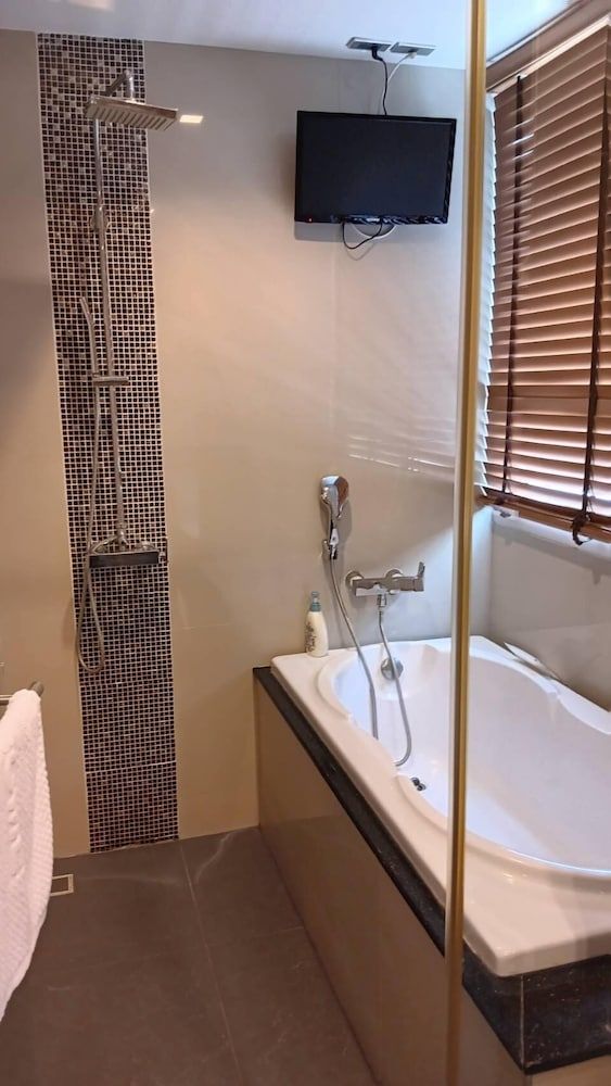 undefined J RESIDENCE THONGLOR 8 3