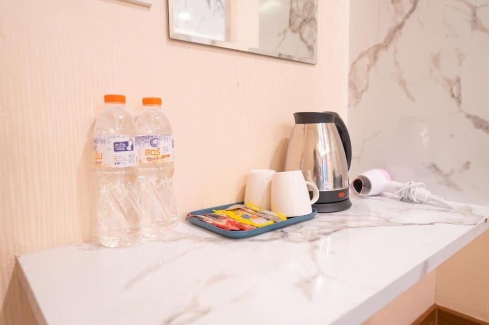 Amber Inn Triple Deluxe with balcony 6