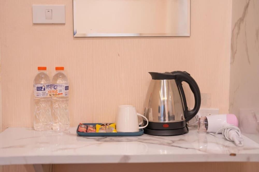 Amber Inn Triple Deluxe with balcony 8