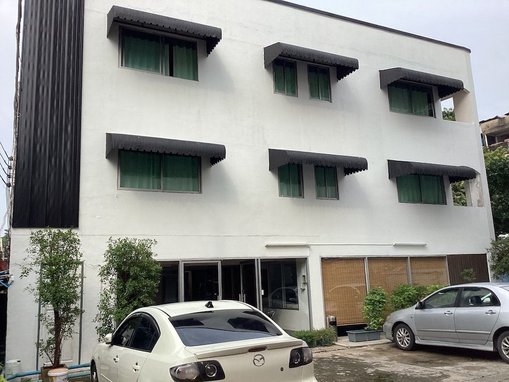 undefined My Hotel Bangkok Noi 4