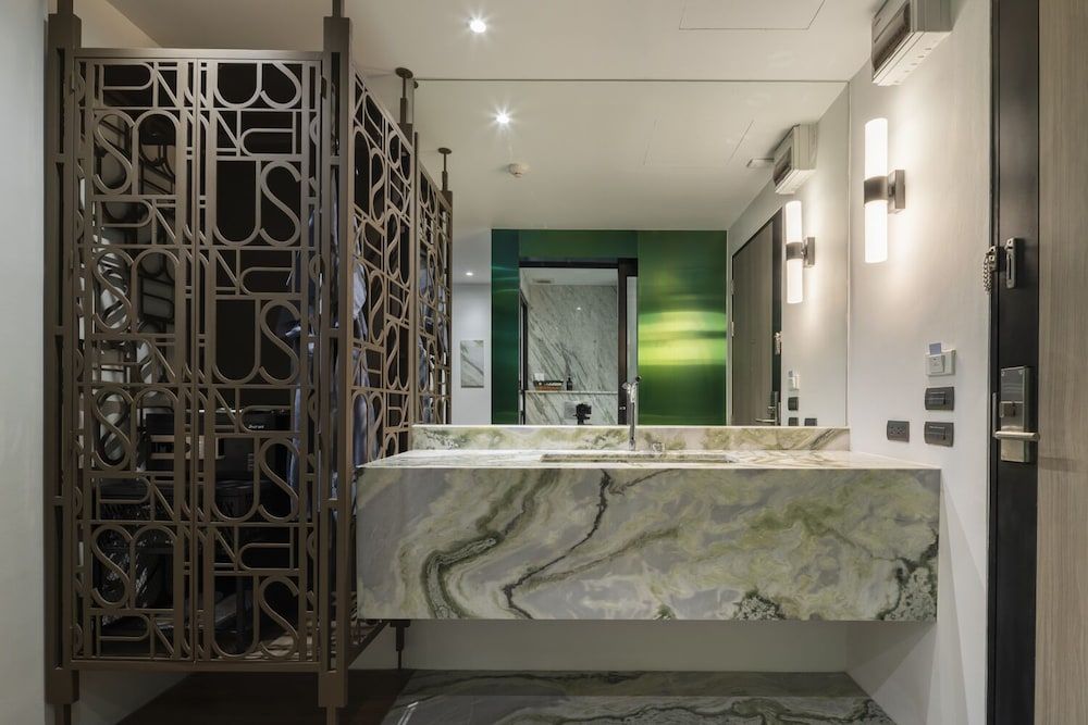 Hotel Sapin Deluxe Double or Twin Room 9