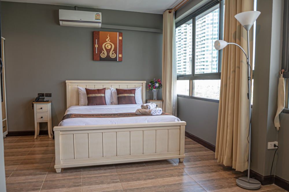 Deluxe Room - River View