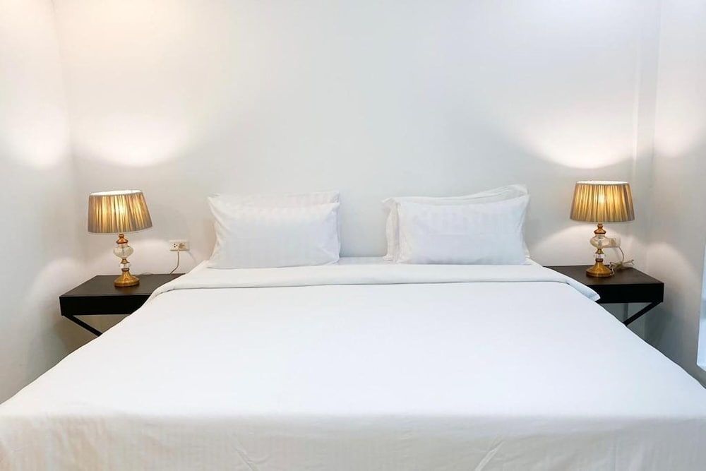 undefined Aora Boutique Hotel Sutthisan 4