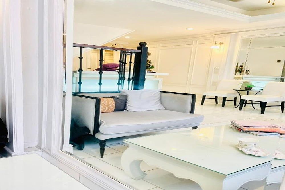 undefined Aora Boutique Hotel Sutthisan 6