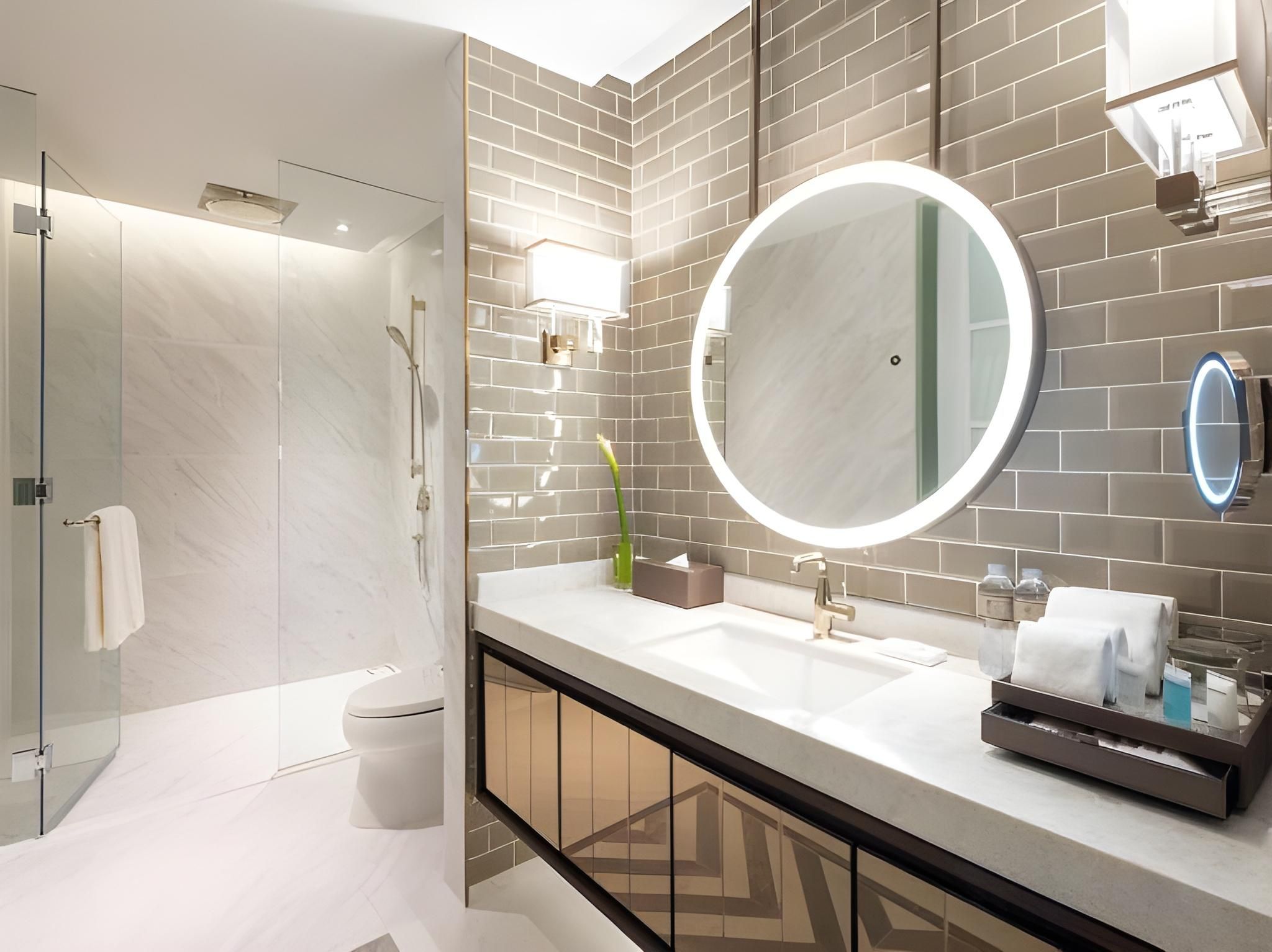 Premium One Bedroom Suite with Lounge Access
